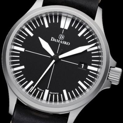 Damasko Swiss DS30 Automatic Watch with a 39mm Bead-Blasted Submarine Steel Case