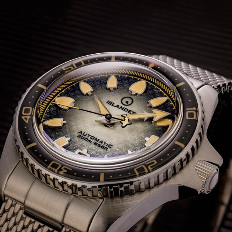 Islander Hudson "Harpoon Diver" 40mm Watch with Degrading Black Dial