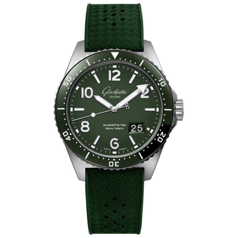 SeaQ Panorama Date Reed Green on Rubber Strap