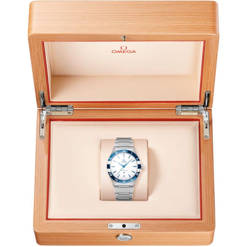 131.30.41.21.04.001 Constellation 41mm Steel White Dial on Bracelet